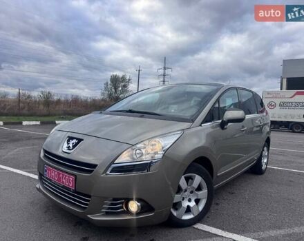 Пежо 5008 2010 у Рівному на Automoto.ua Сірий Пежо 5008, об'ємом двигуна 2 л та пробігом 176 тис. км за 9700 $, фото 1 на Automoto.ua