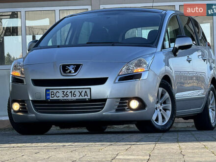 Сірий Пежо 5008, об'ємом двигуна 2 л та пробігом 237 тис. км за 8900 $, фото 1 на Automoto.ua