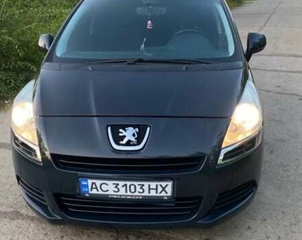 Серый Пежо 5008, объемом двигателя 1.56 л и пробегом 240 тыс. км за 8000 $, фото 1 на Automoto.ua