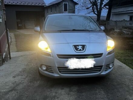 Пежо 5008 2010 у Чернівцях на Automoto.ua Сірий Пежо 5008, об'ємом двигуна 1.6 л та пробігом 197 тис. км за 8200 $, фото 1 на Automoto.ua