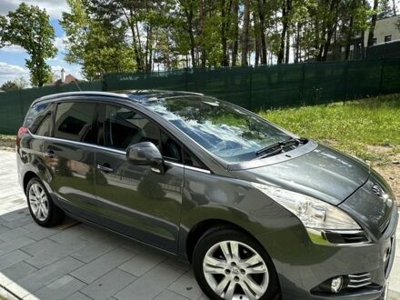 Пежо 5008 2010 у Львові на Automoto.ua Сірий Пежо 5008, об'ємом двигуна 1.6 л та пробігом 195 тис. км за 6000 $, фото 1 на Automoto.ua