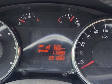 Серый Пежо 5008, объемом двигателя 2 л и пробегом 225 тыс. км за 9594 $, фото 1 на Automoto.ua