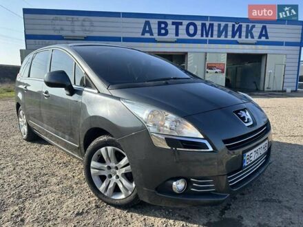 Пежо 5008 2010 в Вознесенске на Automoto.ua Серый Пежо 5008, объемом двигателя 1.56 л и пробегом 265 тыс. км за 7600 $, фото 1 на Automoto.ua