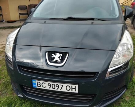 Серый Пежо 5008, объемом двигателя 1.6 л и пробегом 260 тыс. км за 6800 $, фото 1 на Automoto.ua