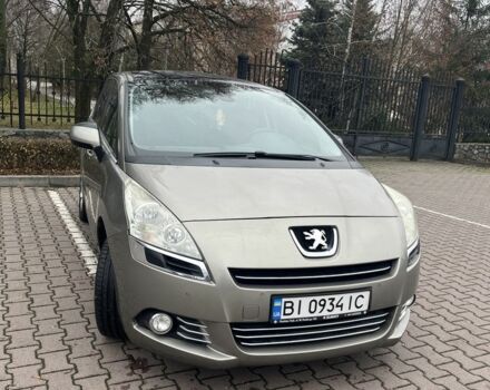 Сірий Пежо 5008, об'ємом двигуна 1.6 л та пробігом 264 тис. км за 6500 $, фото 1 на Automoto.ua