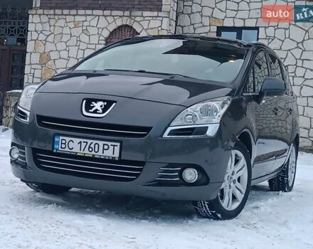 Серый Пежо 5008, объемом двигателя 1.56 л и пробегом 297 тыс. км за 5999 $, фото 1 на Automoto.ua