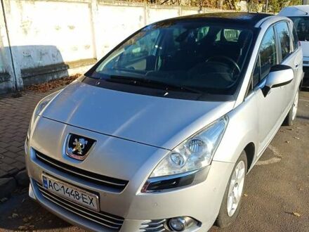 Серый Пежо 5008, объемом двигателя 2 л и пробегом 264 тыс. км за 9900 $, фото 1 на Automoto.ua