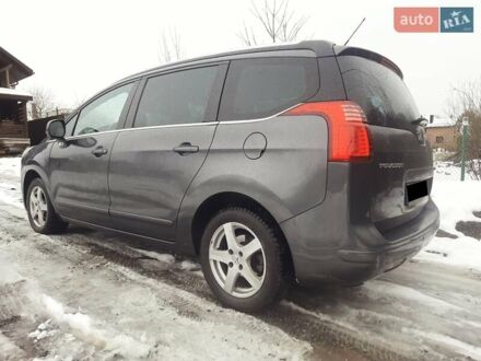 Сірий Пежо 5008, об'ємом двигуна 2 л та пробігом 350 тис. км за 8500 $, фото 1 на Automoto.ua