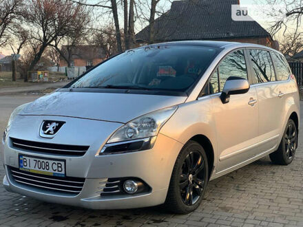 Сірий Пежо 5008, об'ємом двигуна 1.6 л та пробігом 232 тис. км за 8100 $, фото 1 на Automoto.ua