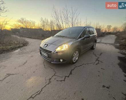 Сірий Пежо 5008, об'ємом двигуна 1.6 л та пробігом 172 тис. км за 6300 $, фото 1 на Automoto.ua