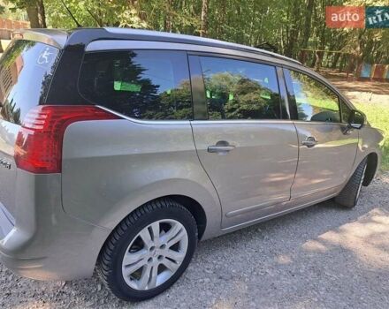 Сірий Пежо 5008, об'ємом двигуна 2 л та пробігом 279 тис. км за 10500 $, фото 1 на Automoto.ua