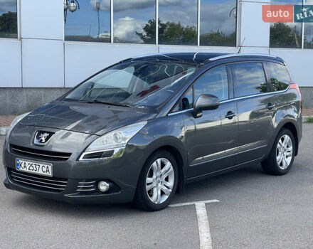 Сірий Пежо 5008, об'ємом двигуна 1.6 л та пробігом 220 тис. км за 8400 $, фото 1 на Automoto.ua