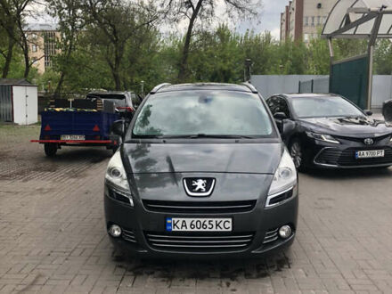 Пежо 5008 2011 у Києві на Automoto.ua Сірий Пежо 5008, об'ємом двигуна 1.6 л та пробігом 140 тис. км за 7750 $, фото 1 на Automoto.ua