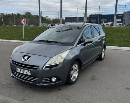 Серый Пежо 5008, объемом двигателя 1.56 л и пробегом 238 тыс. км за 6700 $, фото 1 на Automoto.ua