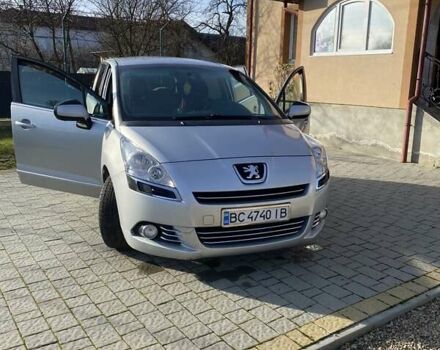 Сірий Пежо 5008, об'ємом двигуна 1.56 л та пробігом 271 тис. км за 7800 $, фото 1 на Automoto.ua