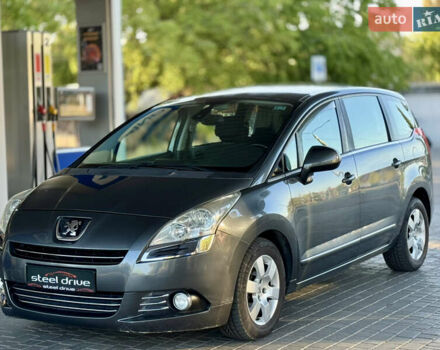 Сірий Пежо 5008, об'ємом двигуна 1.56 л та пробігом 250 тис. км за 7699 $, фото 1 на Automoto.ua