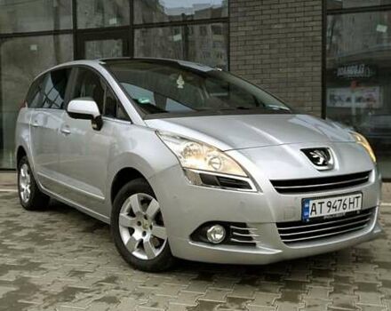 Серый Пежо 5008, объемом двигателя 1.6 л и пробегом 213 тыс. км за 7300 $, фото 1 на Automoto.ua