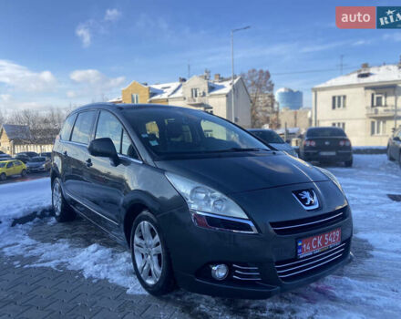 Серый Пежо 5008, объемом двигателя 1.6 л и пробегом 191 тыс. км за 7850 $, фото 1 на Automoto.ua