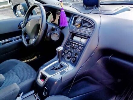 Пежо 5008 2011 у Каменце-Подольском на Automoto.ua Сірий Пежо 5008, об'ємом двигуна 1.6 л та пробігом 215 тис. км за 7400 $, фото 1 на Automoto.ua