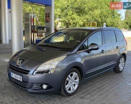Сірий Пежо 5008, об'ємом двигуна 1.6 л та пробігом 251 тис. км за 7899 $, фото 1 на Automoto.ua