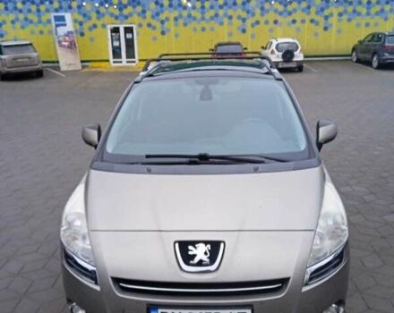 Серый Пежо 5008, объемом двигателя 1.6 л и пробегом 145 тыс. км за 7950 $, фото 1 на Automoto.ua