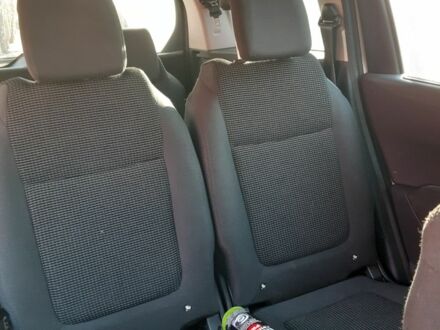 Серый Пежо 5008, объемом двигателя 1.6 л и пробегом 150 тыс. км за 10200 $, фото 1 на Automoto.ua