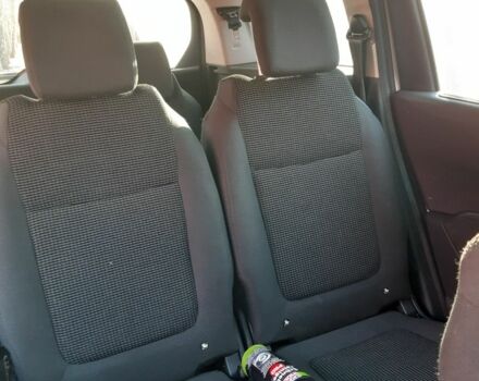 Серый Пежо 5008, объемом двигателя 1.6 л и пробегом 150 тыс. км за 10200 $, фото 1 на Automoto.ua