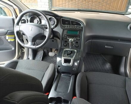 Пежо 5008 2012 у Софіївська Борщагівка на Automoto.ua Сірий Пежо 5008, об'ємом двигуна 1.6 л та пробігом 120 тис. км за 9600 $, фото 1 на Automoto.ua