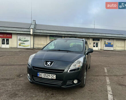 Серый Пежо 5008, объемом двигателя 1.56 л и пробегом 223 тыс. км за 8800 $, фото 1 на Automoto.ua