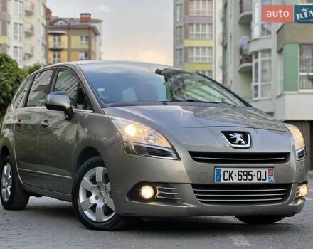 Серый Пежо 5008, объемом двигателя 1.56 л и пробегом 270 тыс. км за 7200 $, фото 1 на Automoto.ua