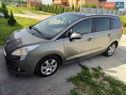 Пежо 5008 2012 у Києві на Automoto.ua Сірий Пежо 5008, об'ємом двигуна 1.56 л та пробігом 258 тис. км за 8000 $, фото 1 на Automoto.ua