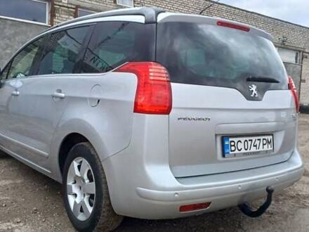 Серый Пежо 5008, объемом двигателя 1.6 л и пробегом 217 тыс. км за 9500 $, фото 1 на Automoto.ua