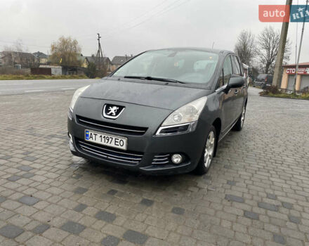 Серый Пежо 5008, объемом двигателя 1.6 л и пробегом 272 тыс. км за 7800 $, фото 1 на Automoto.ua