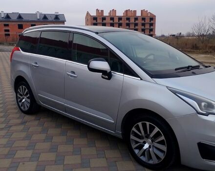 Серый Пежо 5008, объемом двигателя 2 л и пробегом 180 тыс. км за 11200 $, фото 1 на Automoto.ua