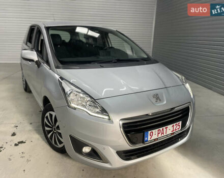 Сірий Пежо 5008, об'ємом двигуна 1.6 л та пробігом 237 тис. км за 10650 $, фото 1 на Automoto.ua