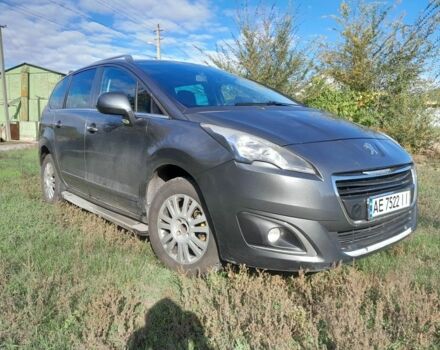 Серый Пежо 5008, объемом двигателя 1.6 л и пробегом 300 тыс. км за 9000 $, фото 1 на Automoto.ua