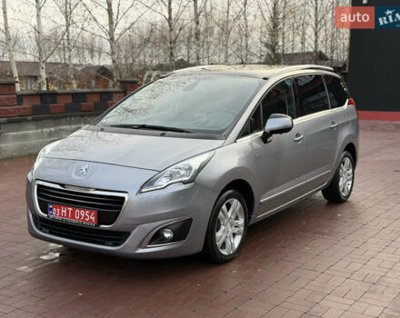 Серый Пежо 5008, объемом двигателя 1.6 л и пробегом 200 тыс. км за 11900 $, фото 1 на Automoto.ua