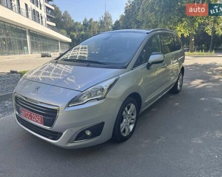 Серый Пежо 5008, объемом двигателя 1.6 л и пробегом 147 тыс. км за 9600 $, фото 1 на Automoto.ua