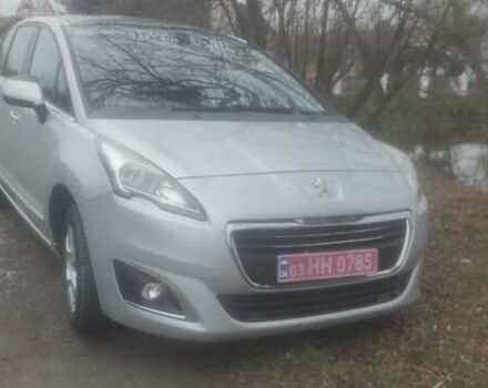 Серый Пежо 5008, объемом двигателя 1.56 л и пробегом 193 тыс. км за 10350 $, фото 1 на Automoto.ua