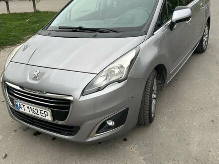 Сірий Пежо 5008, об'ємом двигуна 2 л та пробігом 271 тис. км за 10200 $, фото 1 на Automoto.ua