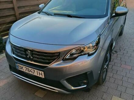 Серый Пежо 5008, объемом двигателя 2 л и пробегом 199 тыс. км за 20000 $, фото 1 на Automoto.ua