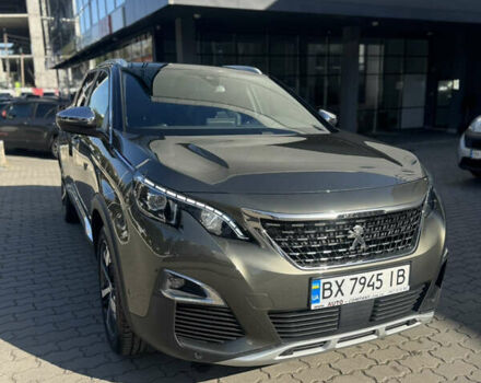 Серый Пежо 5008, объемом двигателя 2 л и пробегом 120 тыс. км за 25500 $, фото 1 на Automoto.ua