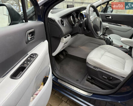 Синій Пежо 5008, об'ємом двигуна 2 л та пробігом 206 тис. км за 9800 $, фото 17 на Automoto.ua