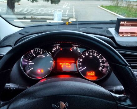 Синий Пежо 5008, объемом двигателя 2 л и пробегом 300 тыс. км за 8000 $, фото 1 на Automoto.ua