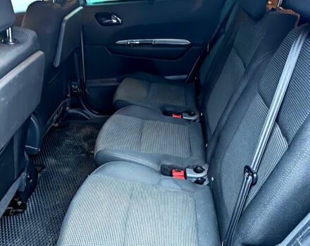 Синий Пежо 5008, объемом двигателя 2 л и пробегом 300 тыс. км за 8000 $, фото 6 на Automoto.ua