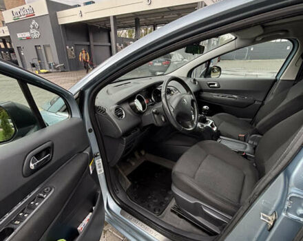 Пежо 5008 2010 в Житомире на Automoto.ua Синий Пежо 5008, объемом двигателя 1.6 л и пробегом 223 тыс. км за 8500 $, фото 7 на Automoto.ua