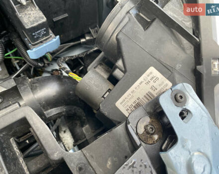 Синий Пежо 5008, объемом двигателя 1.6 л и пробегом 228 тыс. км за 7400 $, фото 31 на Automoto.ua