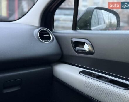 Синий Пежо 5008, объемом двигателя 1.56 л и пробегом 251 тыс. км за 6950 $, фото 80 на Automoto.ua