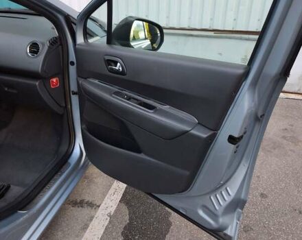 Синий Пежо 5008, объемом двигателя 2 л и пробегом 199 тыс. км за 6500 $, фото 14 на Automoto.ua