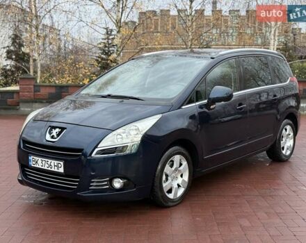 Синий Пежо 5008, объемом двигателя 1.56 л и пробегом 251 тыс. км за 6950 $, фото 2 на Automoto.ua